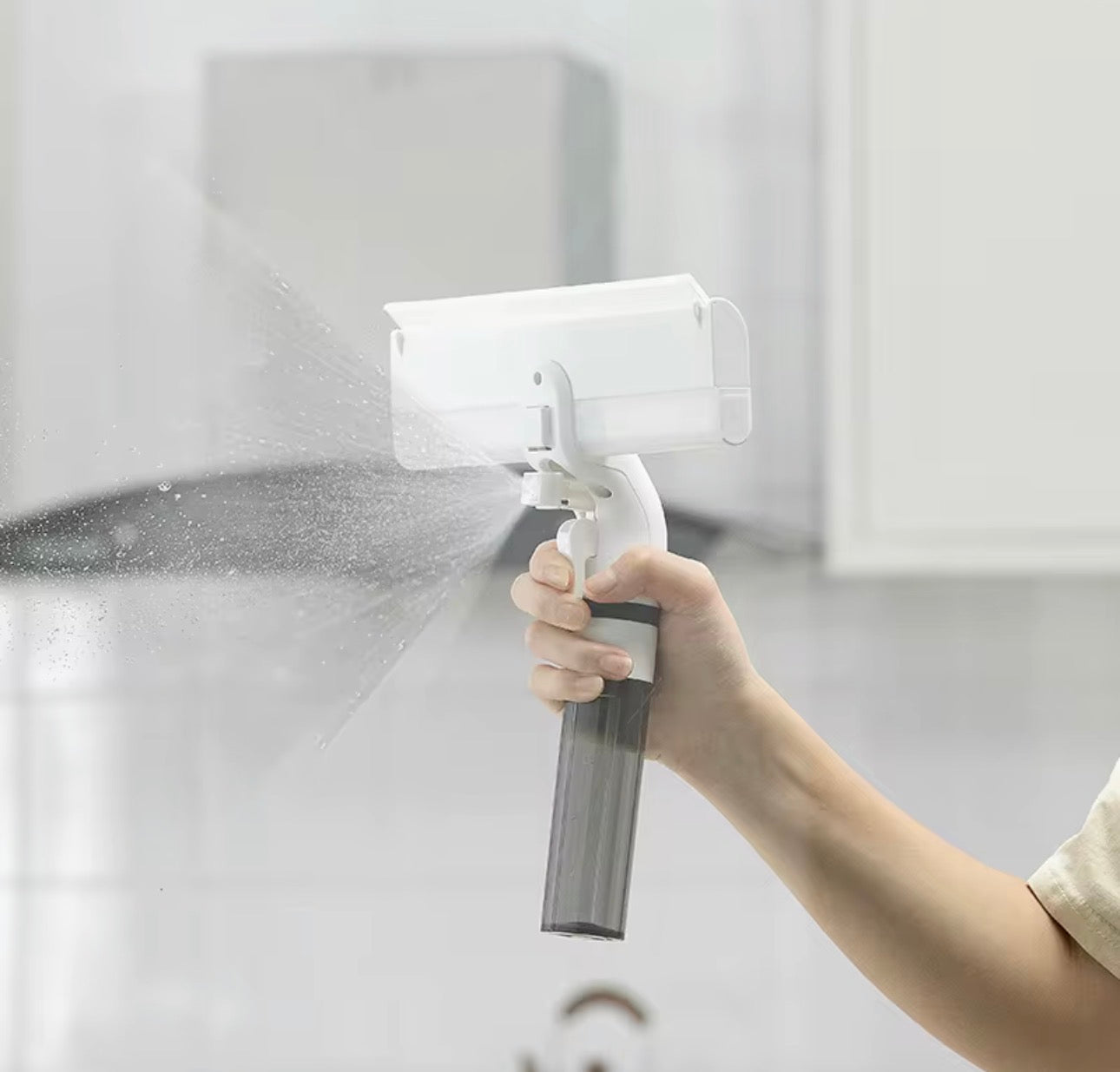 🔥 Racleta Magică 3-în-1 cu Spray – Geamuri Strălucitoare în Secunde!